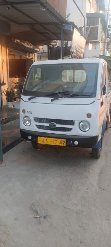 Bolero Maxi Truck CNG